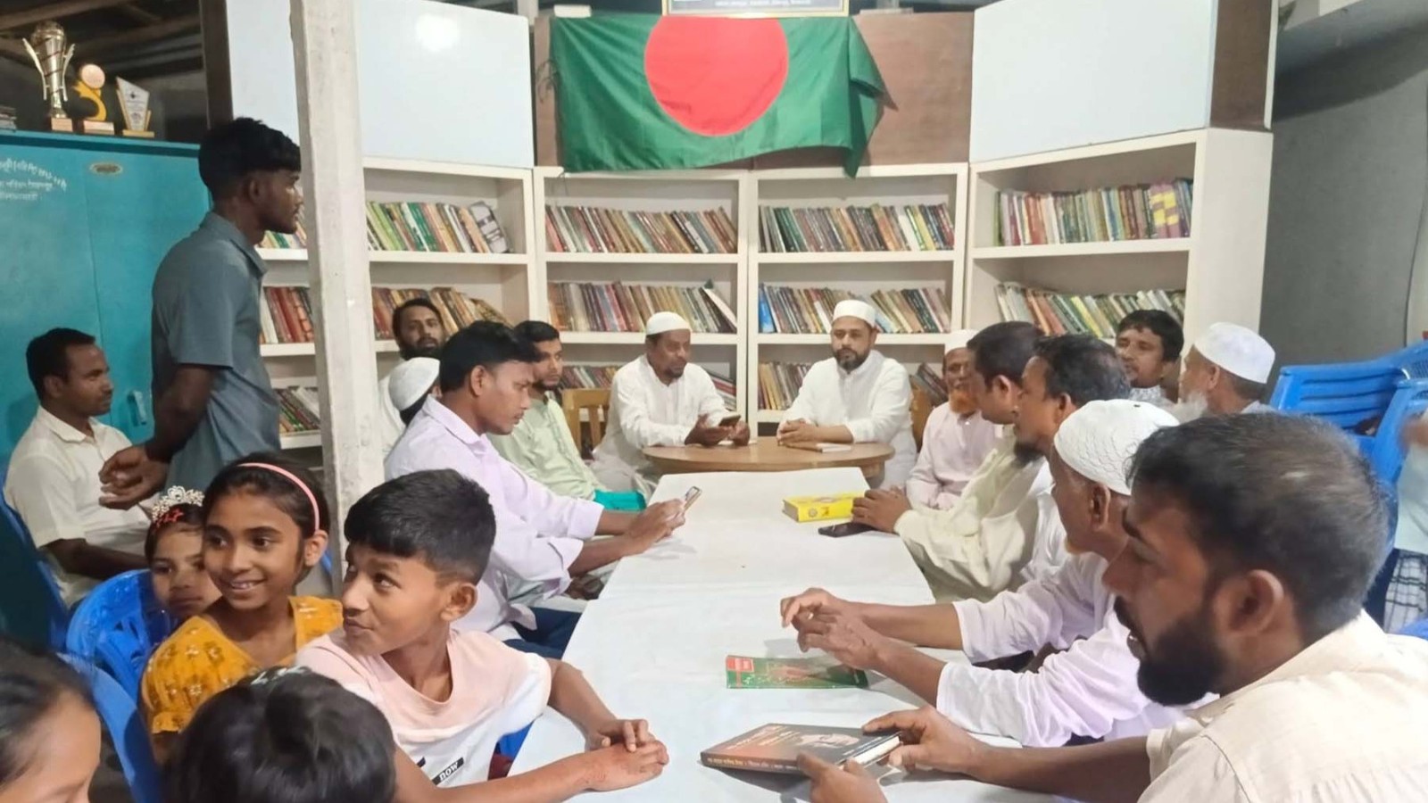 সৈয়দপুরের গ্রামে জ্ঞানের আলো  ছড়াচ্ছে সেতুবন্ধন পাঠাগার